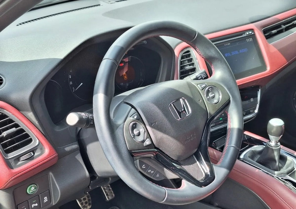 Honda HR-V cena 107500 przebieg: 63700, rok produkcji 2019 z Dąbie małe 301